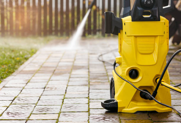 Best Pool Deck Cleaning  in Hartland, WI