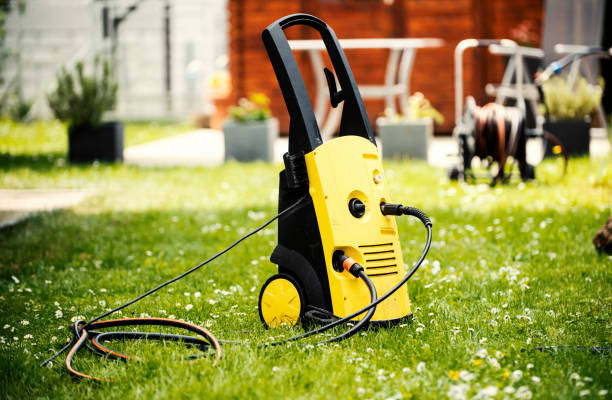 Best Animal Enclosure Cleaning  in Hartland, WI